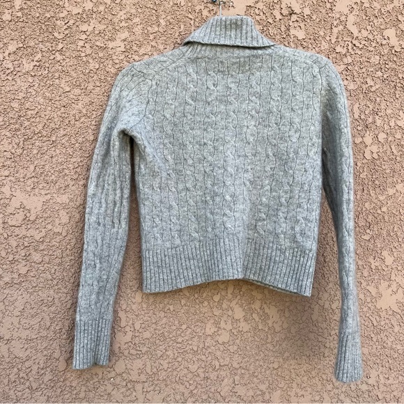 Lord & Taylor Sweaters - Lord & Taylor 100% Cashmere Sweater Long Sleeves Turtlenecks Pullover